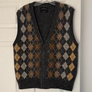 Annual Ring Argyle Sweater Vest – 100% Shetland Wool – Men’s Large